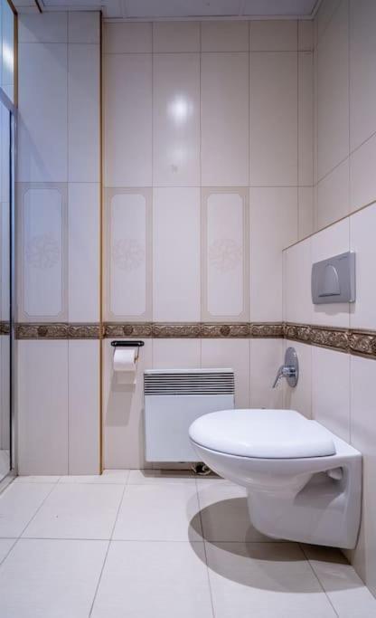 Stylish Stay - 2Bdr, 2Bthr+ Free Parking Sofia Exterior foto